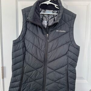 Columbia Women's Black Quilted Vest